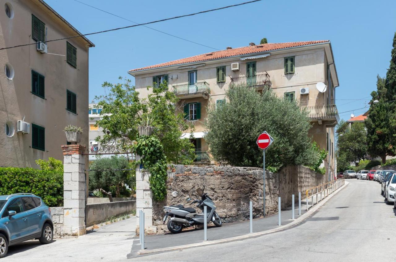Apartment Pape Split Exterior photo