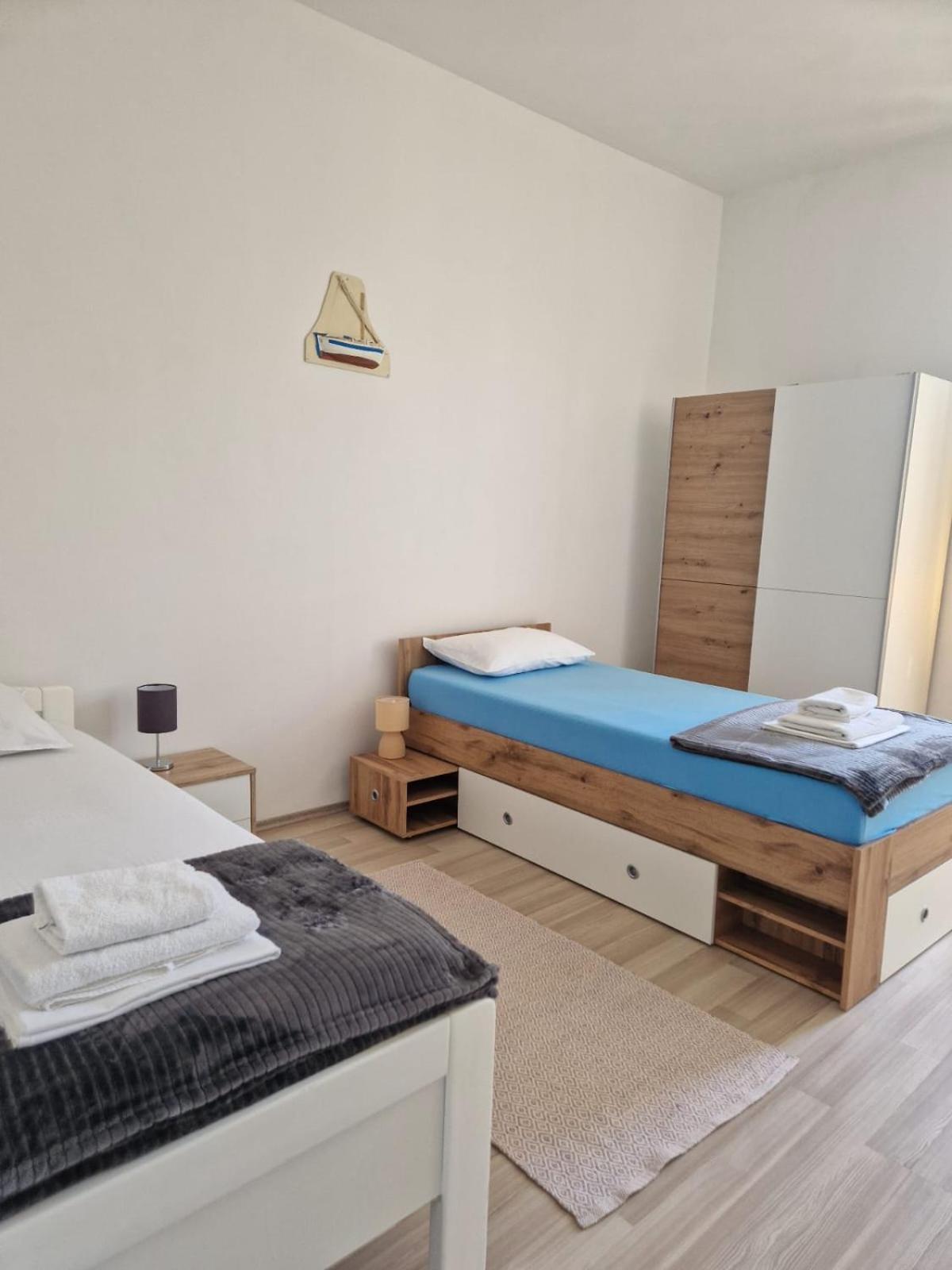 Apartment Pape Split Exterior photo